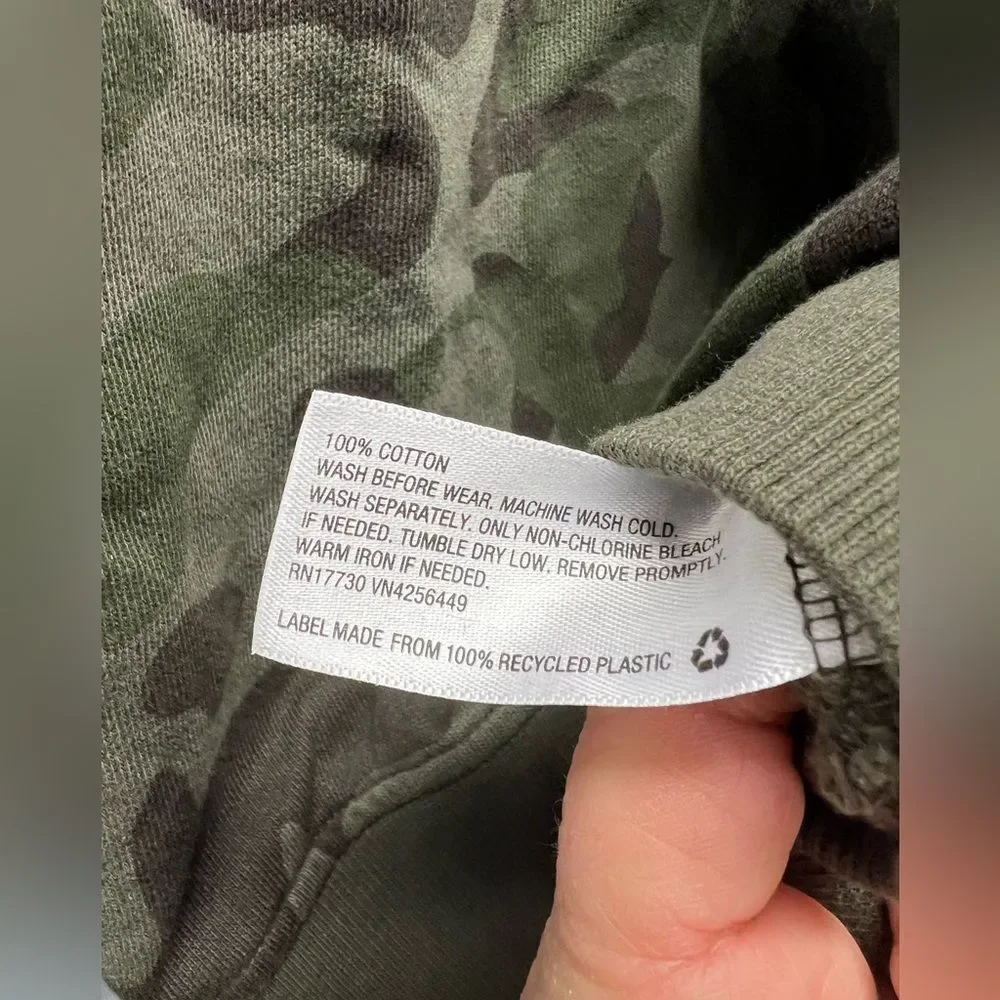 Camo crew neck sweatshirt